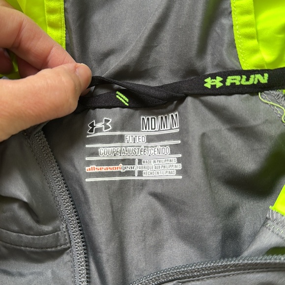 Under Armour Men’s Windbreaker Jacket - Picture 3 of 5